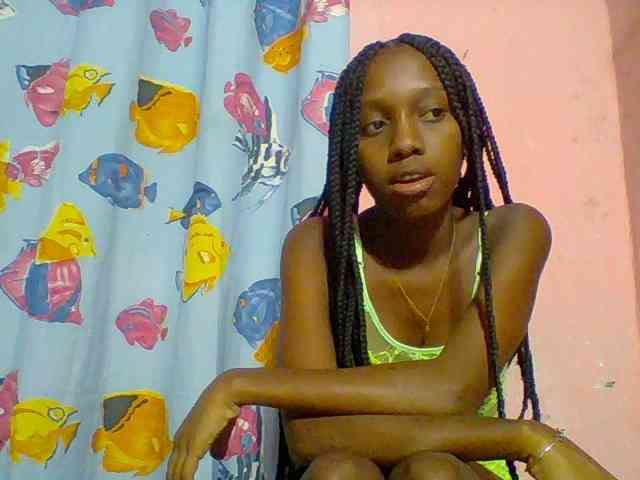 Marceliahh webcam