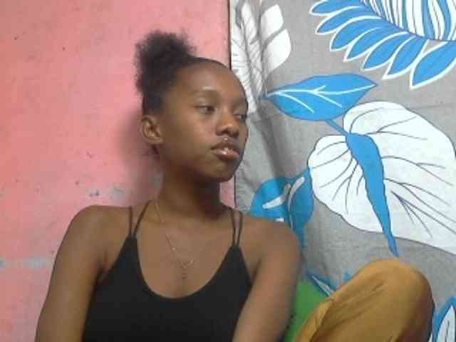 Marceliahh webcam