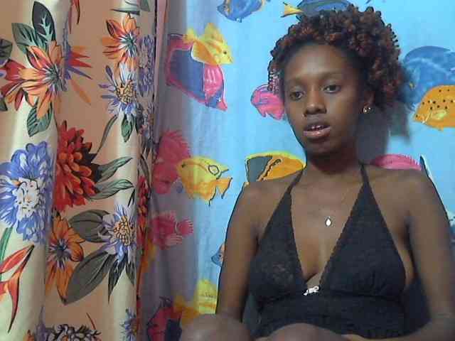Marceliahh webcam