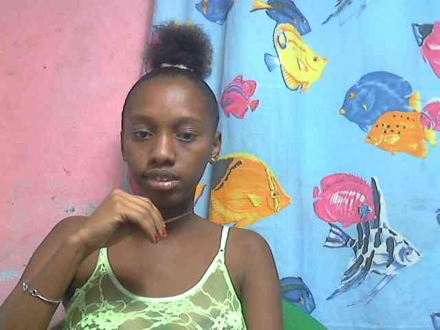 Marceliahh webcam