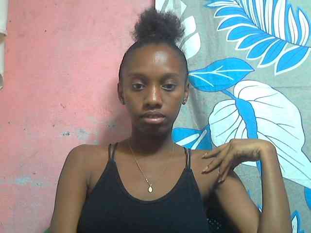 Marceliahh webcam
