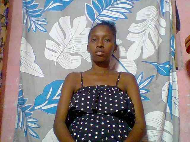 Marceliahh webcam
