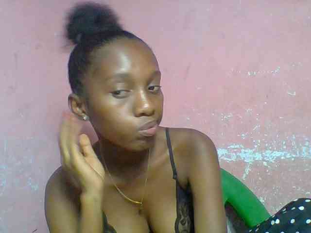 Marceliahh webcam