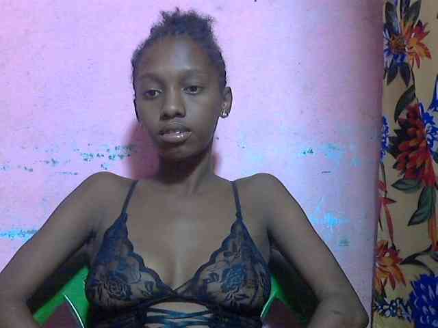 Marceliahh webcam