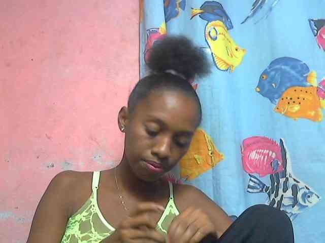 Marceliahh webcam