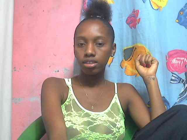 Marceliahh webcam