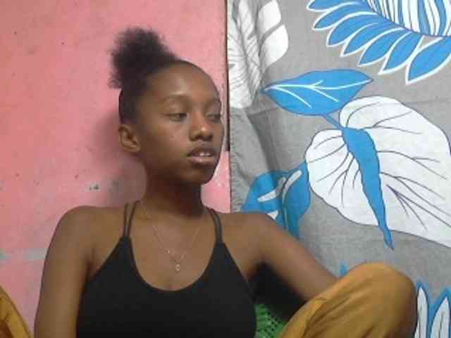 Marceliahh webcam