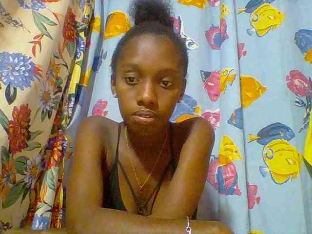 Marceliahh webcam