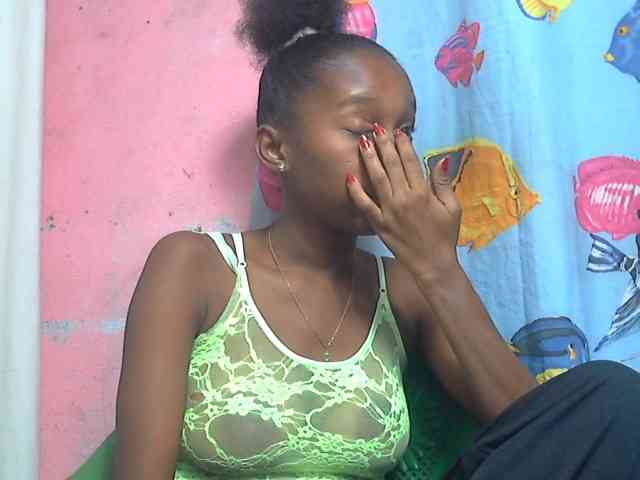 Marceliahh webcam
