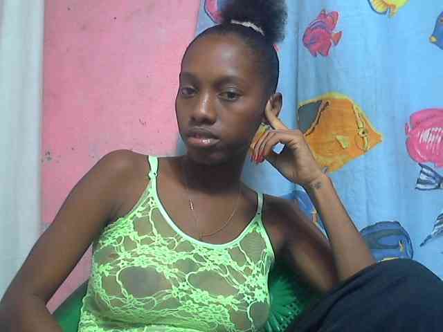 Marceliahh webcam