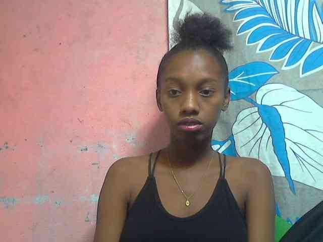 Marceliahh webcam