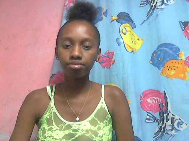 Marceliahh webcam