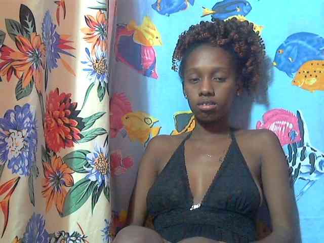 Marceliahh webcam