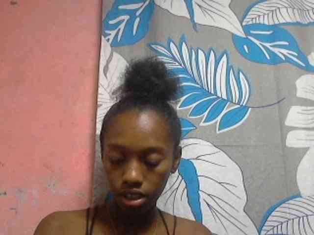 Marceliahh webcam