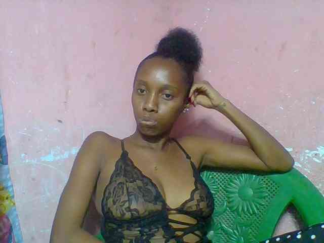 Marceliahh webcam
