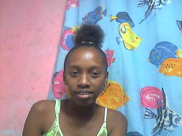 Marceliahh webcam