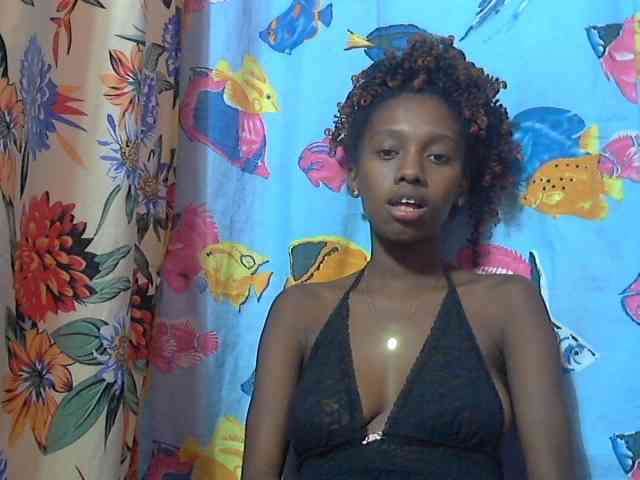 Marceliahh webcam