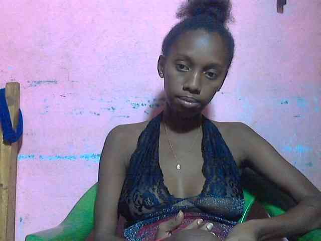 Marceliahh webcam