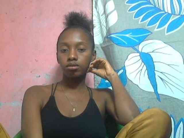 Marceliahh webcam