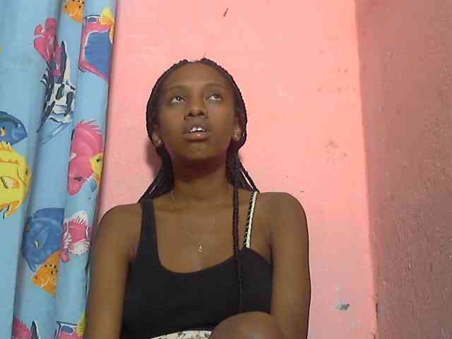 Marceliahh webcam
