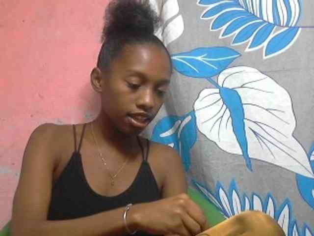 Marceliahh webcam