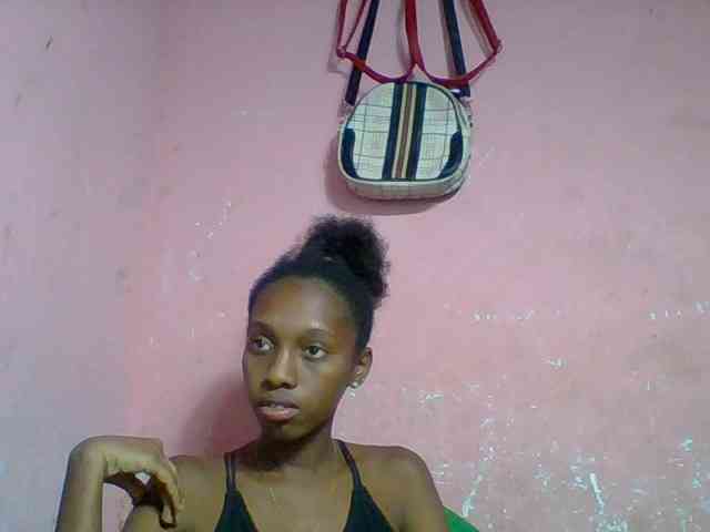 Marceliahh webcam