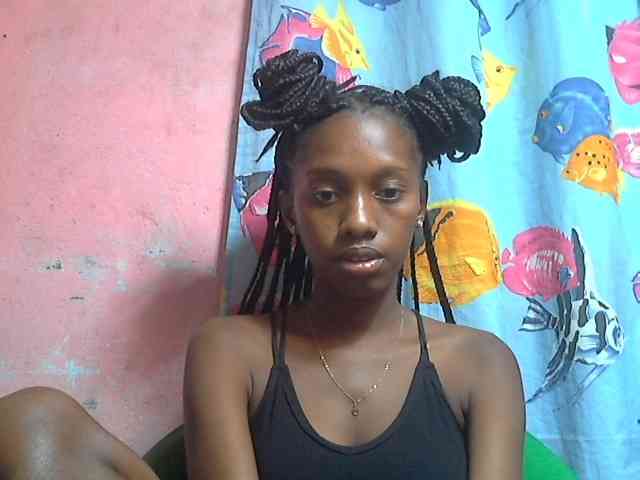 Marceliahh webcam