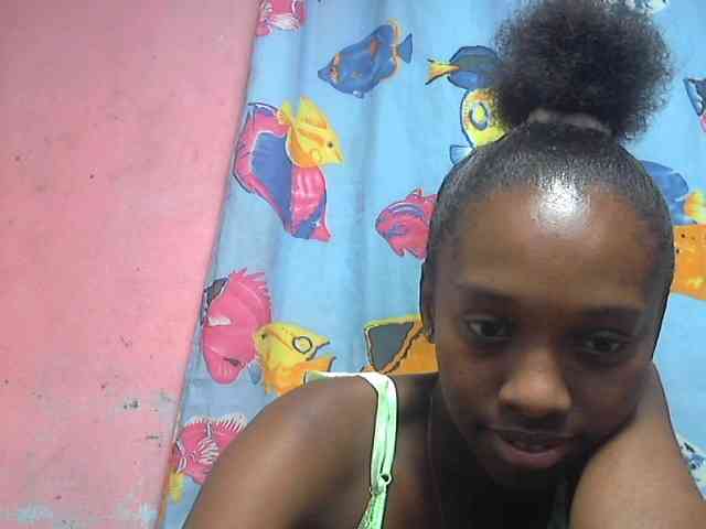 Marceliahh webcam