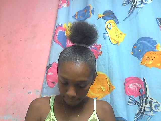 Marceliahh webcam