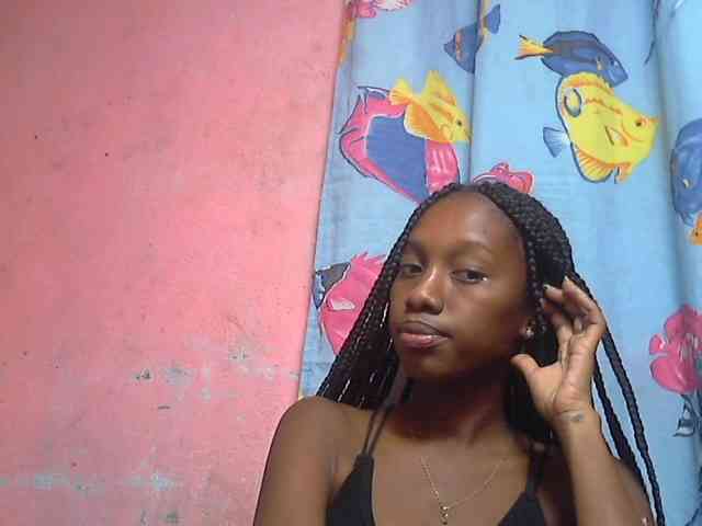 Marceliahh webcam