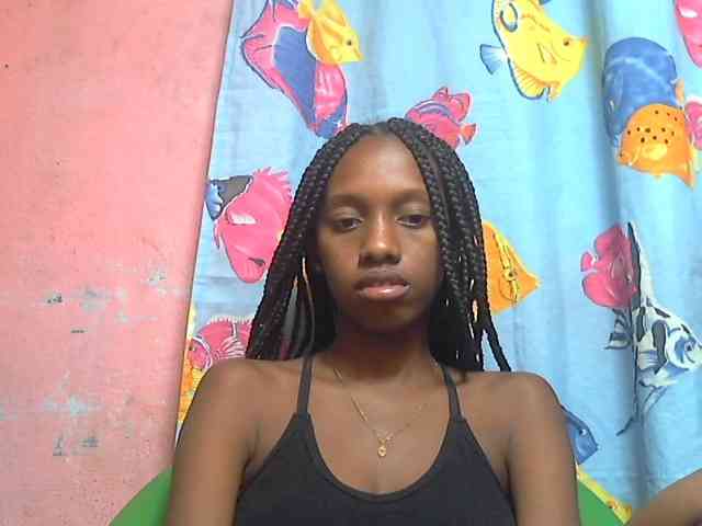 Marceliahh webcam