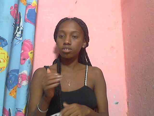 Marceliahh webcam