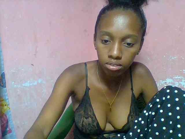 Marceliahh webcam