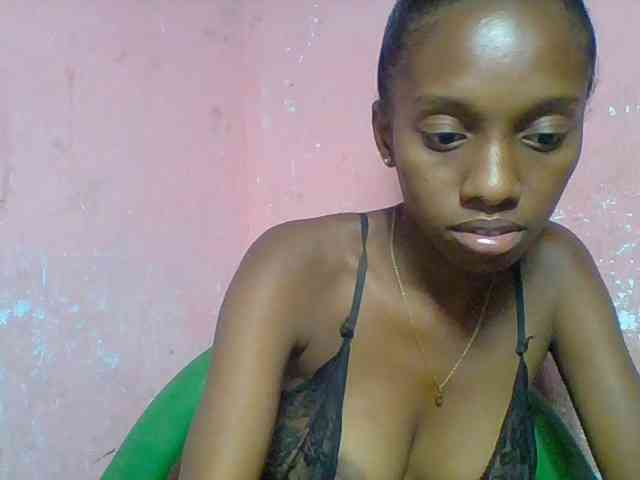 Marceliahh webcam