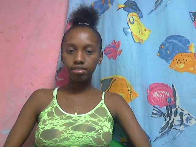 Marceliahh webcam