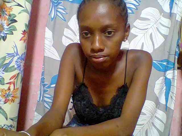 Marceliahh webcam
