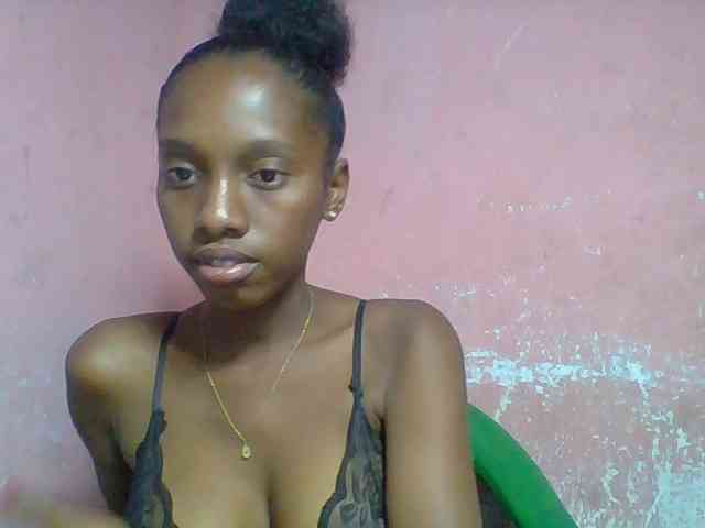 Marceliahh webcam
