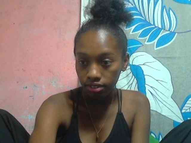 Marceliahh webcam