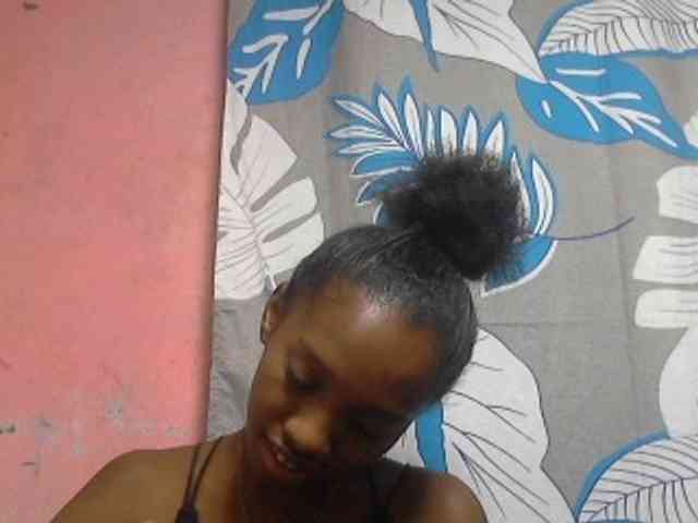 Marceliahh webcam