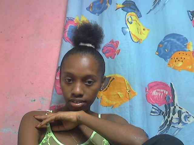 Marceliahh webcam