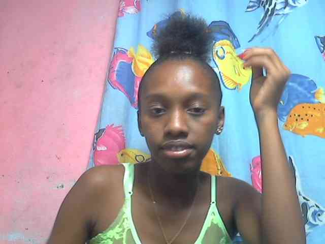 Marceliahh webcam