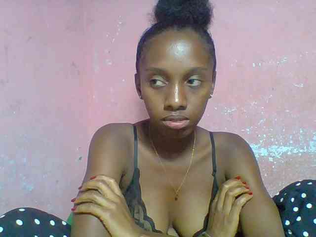 Marceliahh webcam