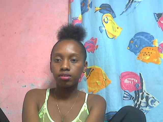 Marceliahh webcam