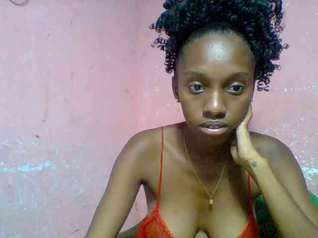 Marceliahh webcam