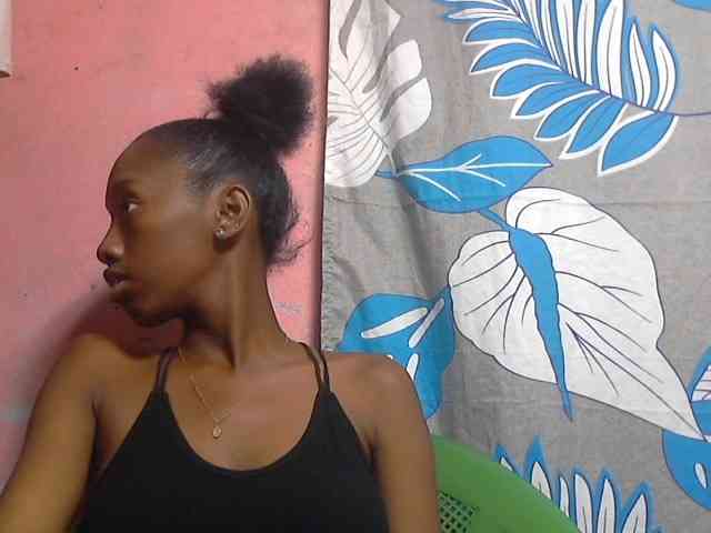 Marceliahh webcam
