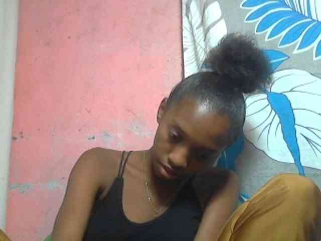 Marceliahh webcam