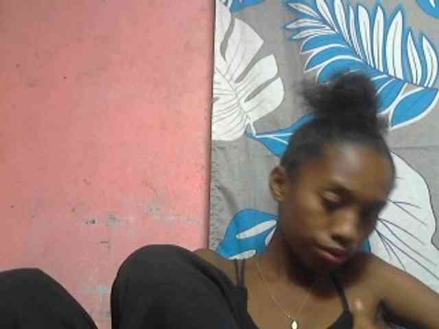 Marceliahh webcam