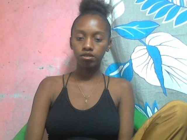 Marceliahh webcam