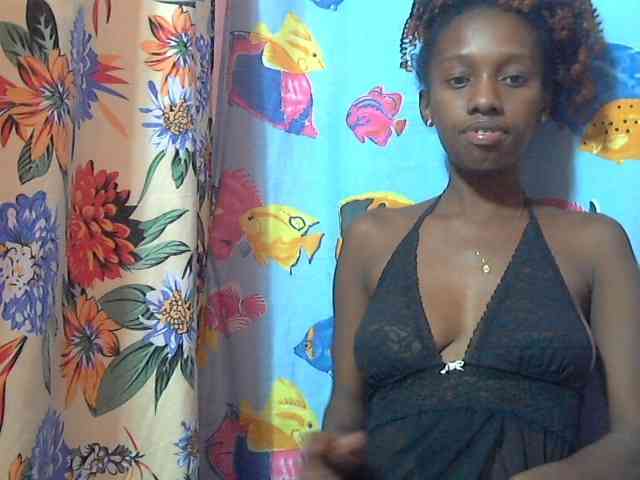 Marceliahh webcam