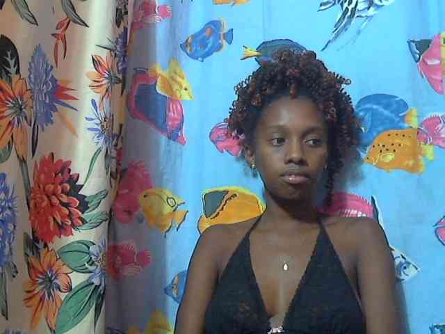 Marceliahh webcam